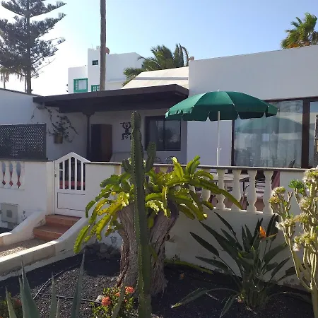 Playa Bastian - Piscina Climatizada - Wifi - Playa 1 Min. Apartment Costa Teguise