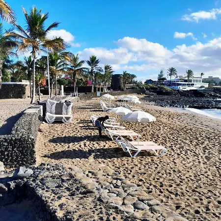 Playa Bastian - Piscina Climatizada - Wifi - Playa 1 Min. Apartment *