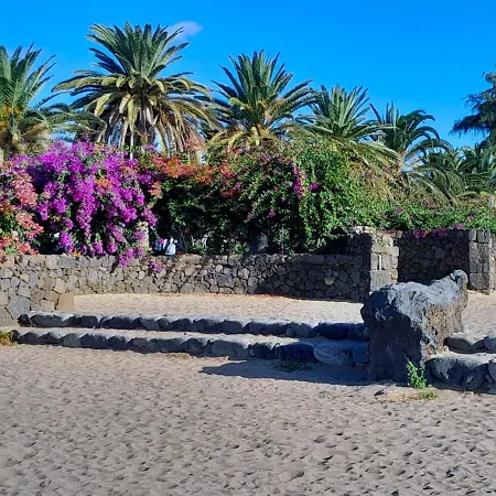 Apartamento Playa Bastian - Piscina Climatizada - Wifi - Playa 1 Min.