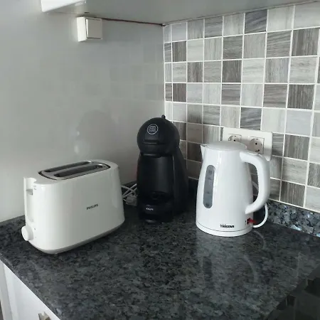 Playa Bastian - Piscina Climatizada - Wifi - Playa 1 Min. Apartment